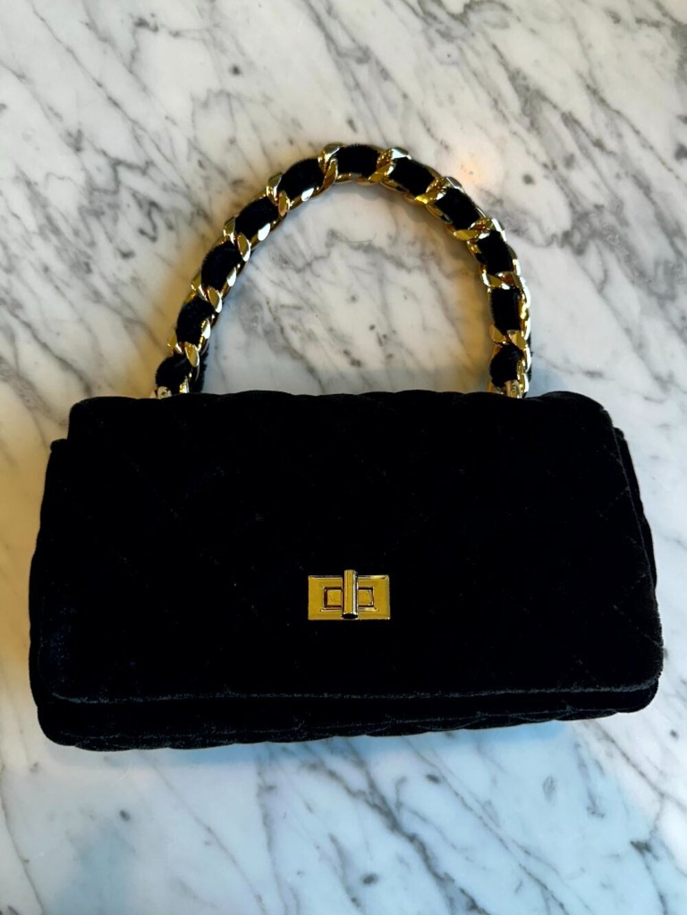 NWOT - Shiraleah Chicago - Velvet Mini Bag - Black and Gold